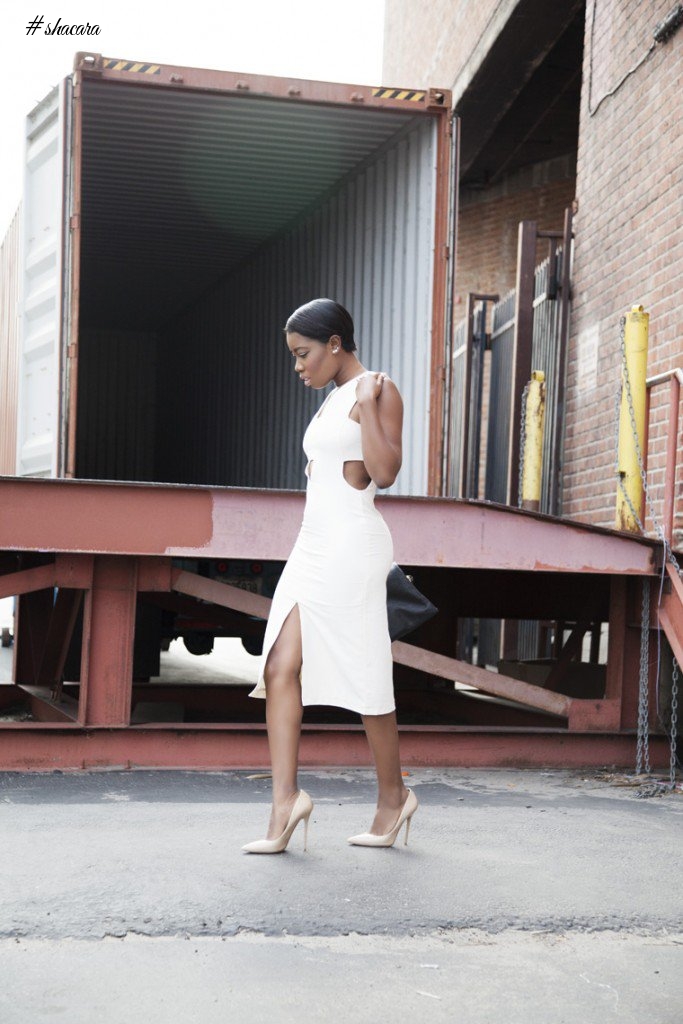 MUST-HAVE: FLATTERING LITTLE WHITE DRESS