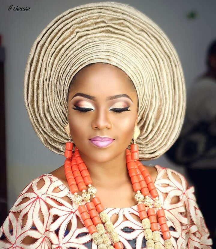 GELE AND MAKE UP LOOKS ON POINT