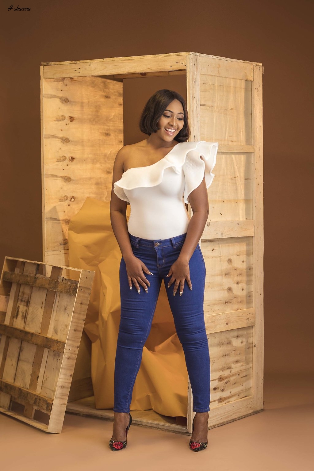 DOS Clothing Store Releases 2017 Summer Edit Featuring Lilian Esoro