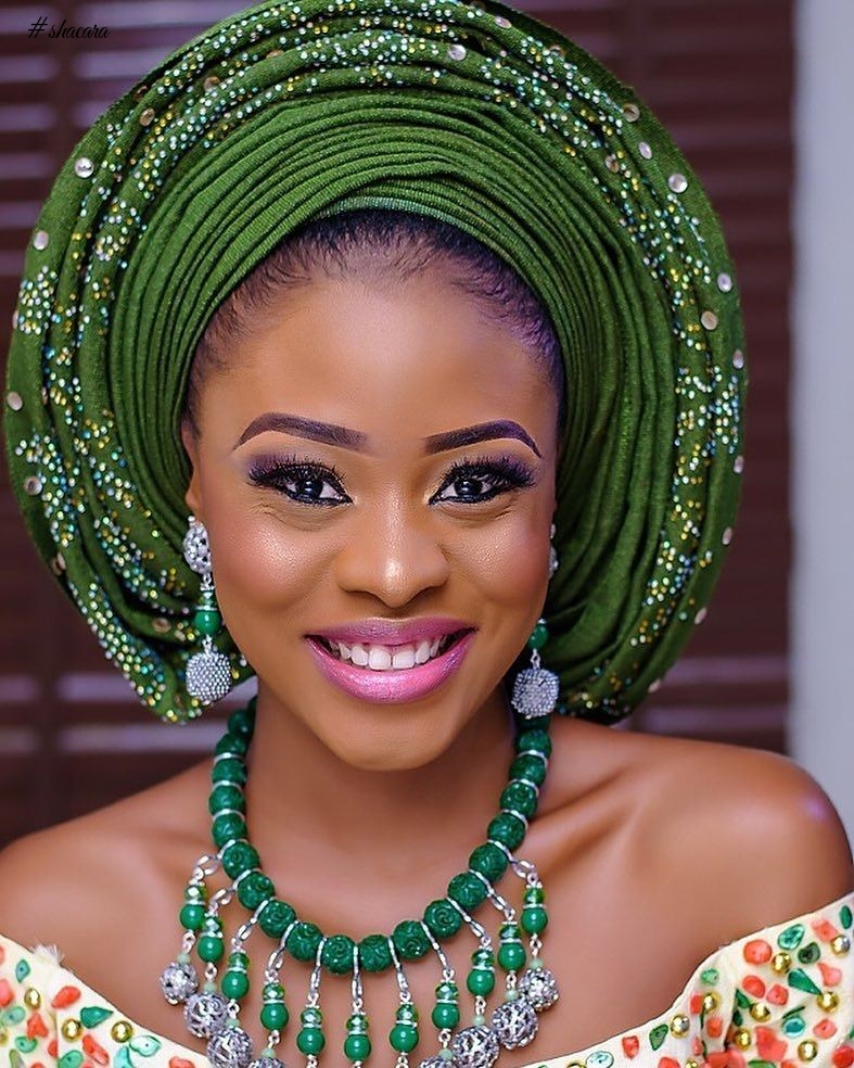 WEDNESDAY GELE LOOKBOOK