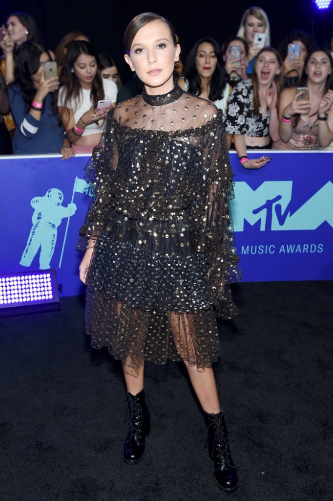 2017 MTV VMAS RED CARPET FASHION LOOKS