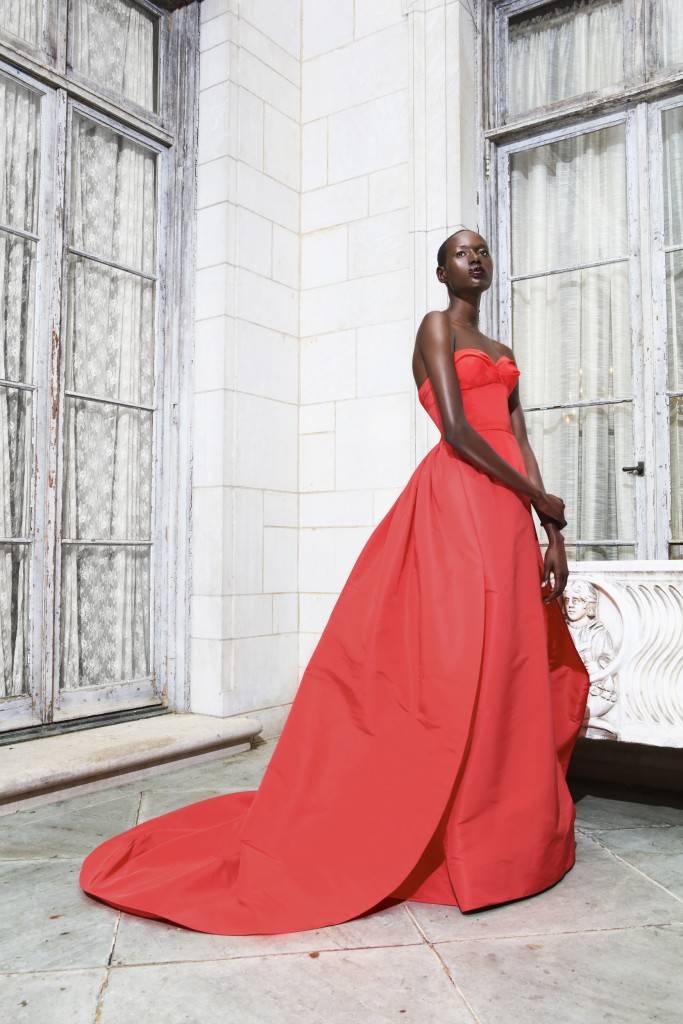 Only the Best Gowns and Dresses Will Do! Ajak Deng Brings the Glamour to Elizabeth Kennedy’s Resort 2017 Collection