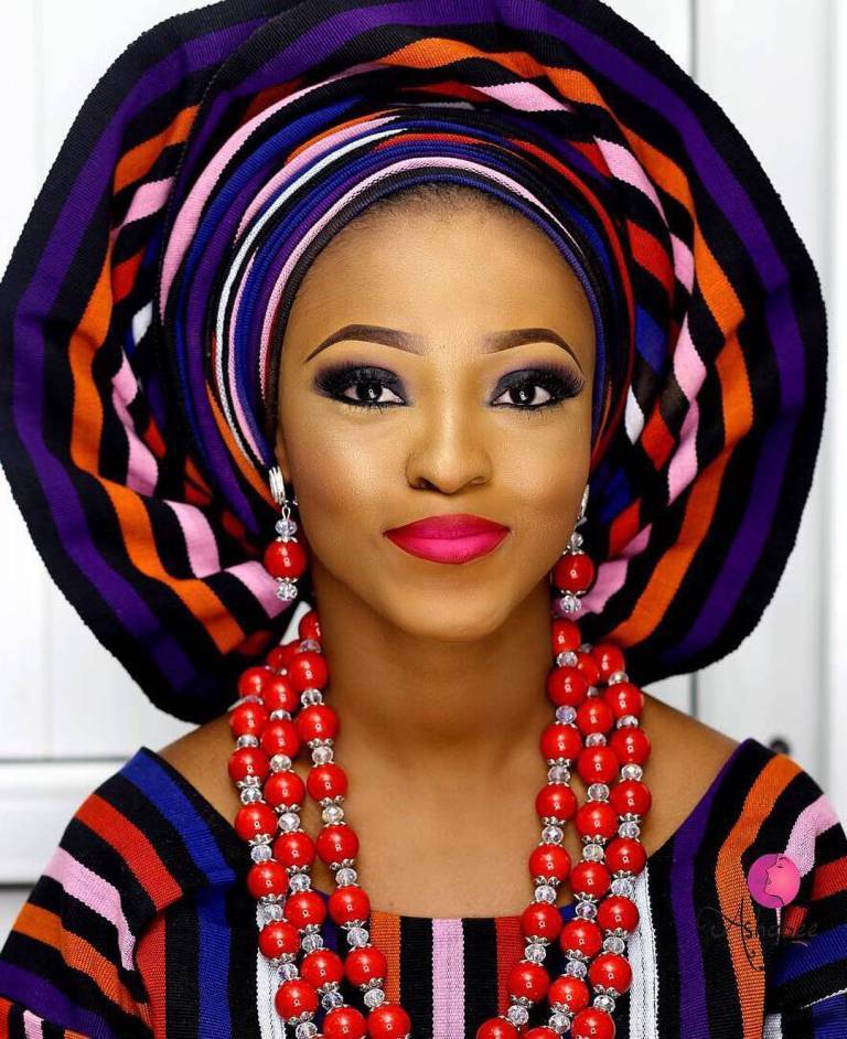 FABULOUS ASO OKE GELE PERFECT FOR THE STUNNING BRIDES