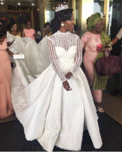 TOP DESIGNER KUNBI OYELESE OF APRIL BY KUNBI AND LANRE TOMORI’S WEDDING