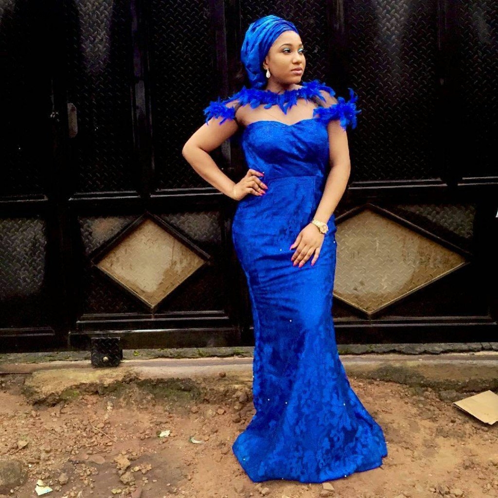 SEE LAGOS BABES ROCKING THE LATEST ASO EBI STYLES