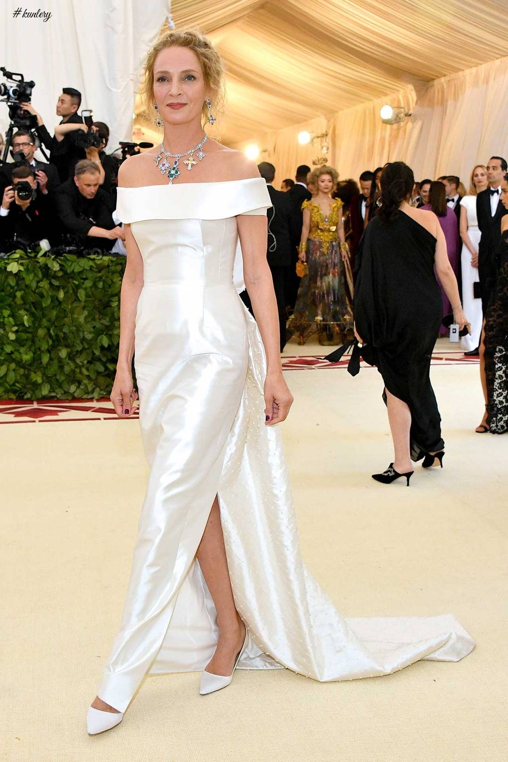 Red Carpet Fab! Rihanna, Kim Kardashian, Madonna, More At The 2018 MET Gala