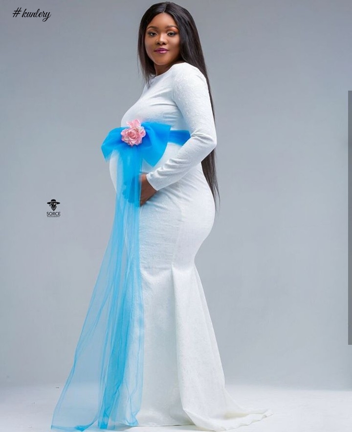 Check Out Celebrity Stylist, Akosua Vee’s Cute Baby Bump Pictures Here