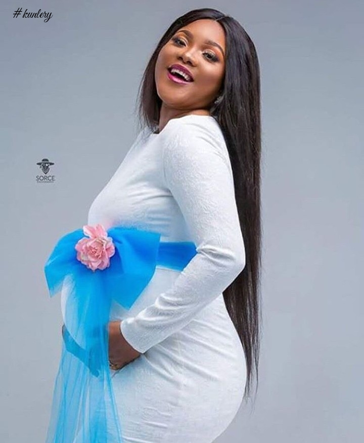 Check Out Celebrity Stylist, Akosua Vee’s Cute Baby Bump Pictures Here