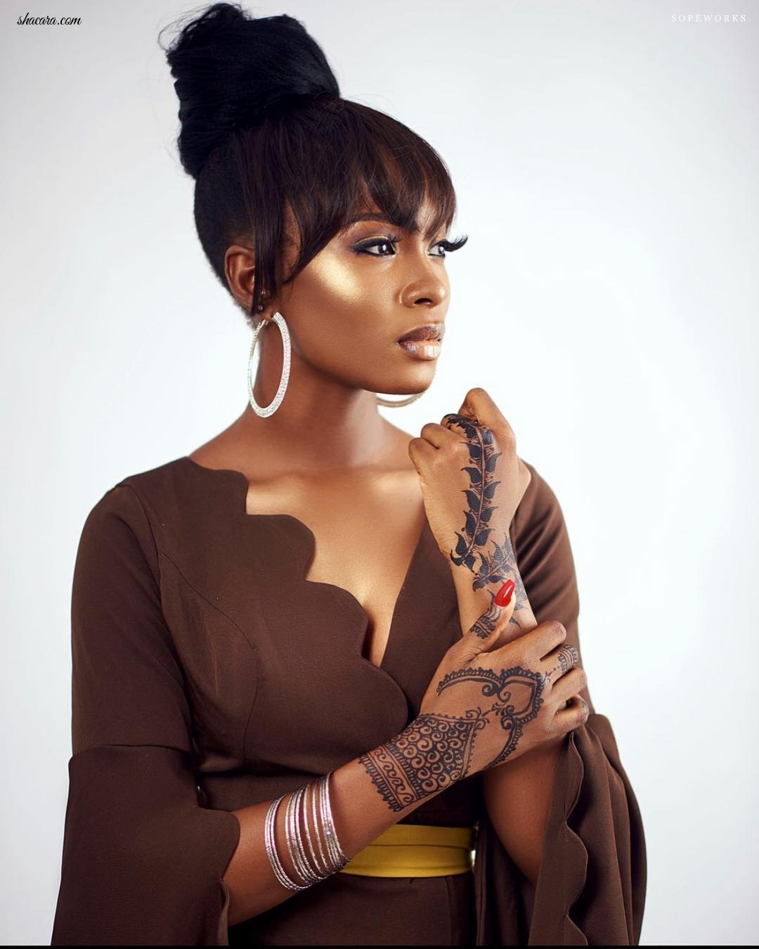Jemimi Osunde Is A Golden Beauty In Gorgeous New Photos