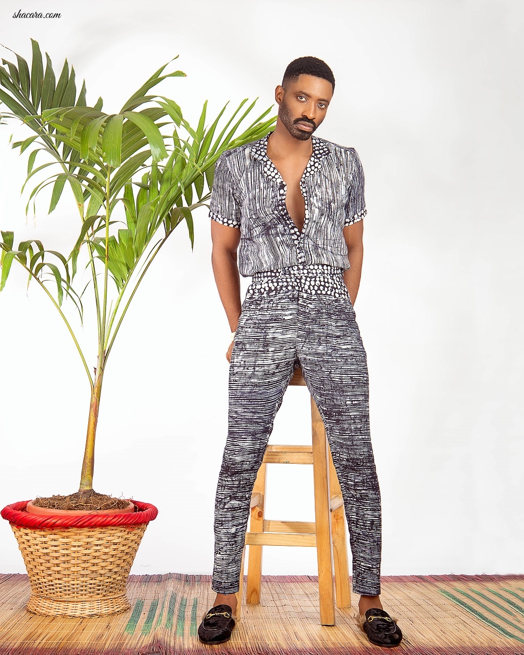 Just Wondering, Is Ric Hassani Trying To Kill Us In Patrickslim & Just Adire’s New Lookbook