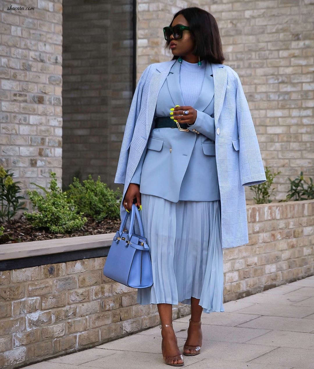 Meet The Nigerian Style Girl That Serves Multiple Looks In One Colour Each Week