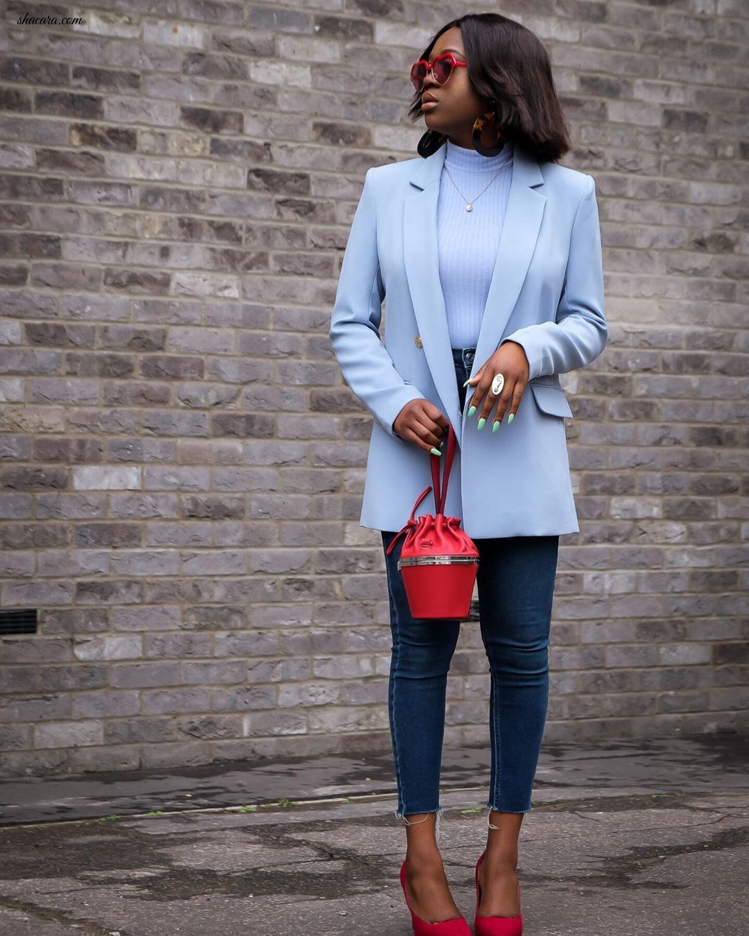 Meet The Nigerian Style Girl That Serves Multiple Looks In One Colour Each Week